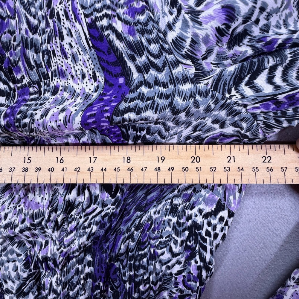 Dressbarn‎ Womens Blouse Regular Purple Abstract Feather Print Button Up M - Picture 3 of 7